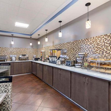 Best Western Savannah Airport Inn & Suites Pooler Buitenkant foto
