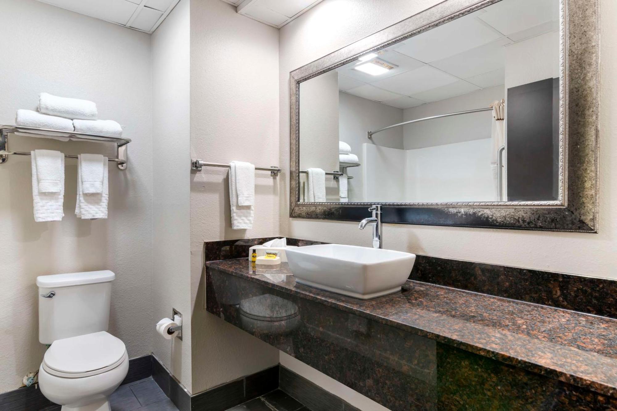 Best Western Savannah Airport Inn & Suites Pooler Buitenkant foto