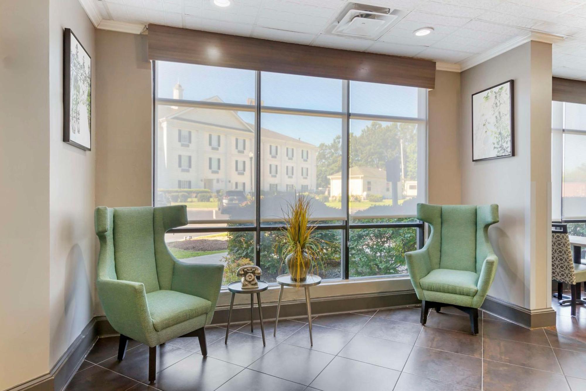 Best Western Savannah Airport Inn & Suites Pooler Buitenkant foto