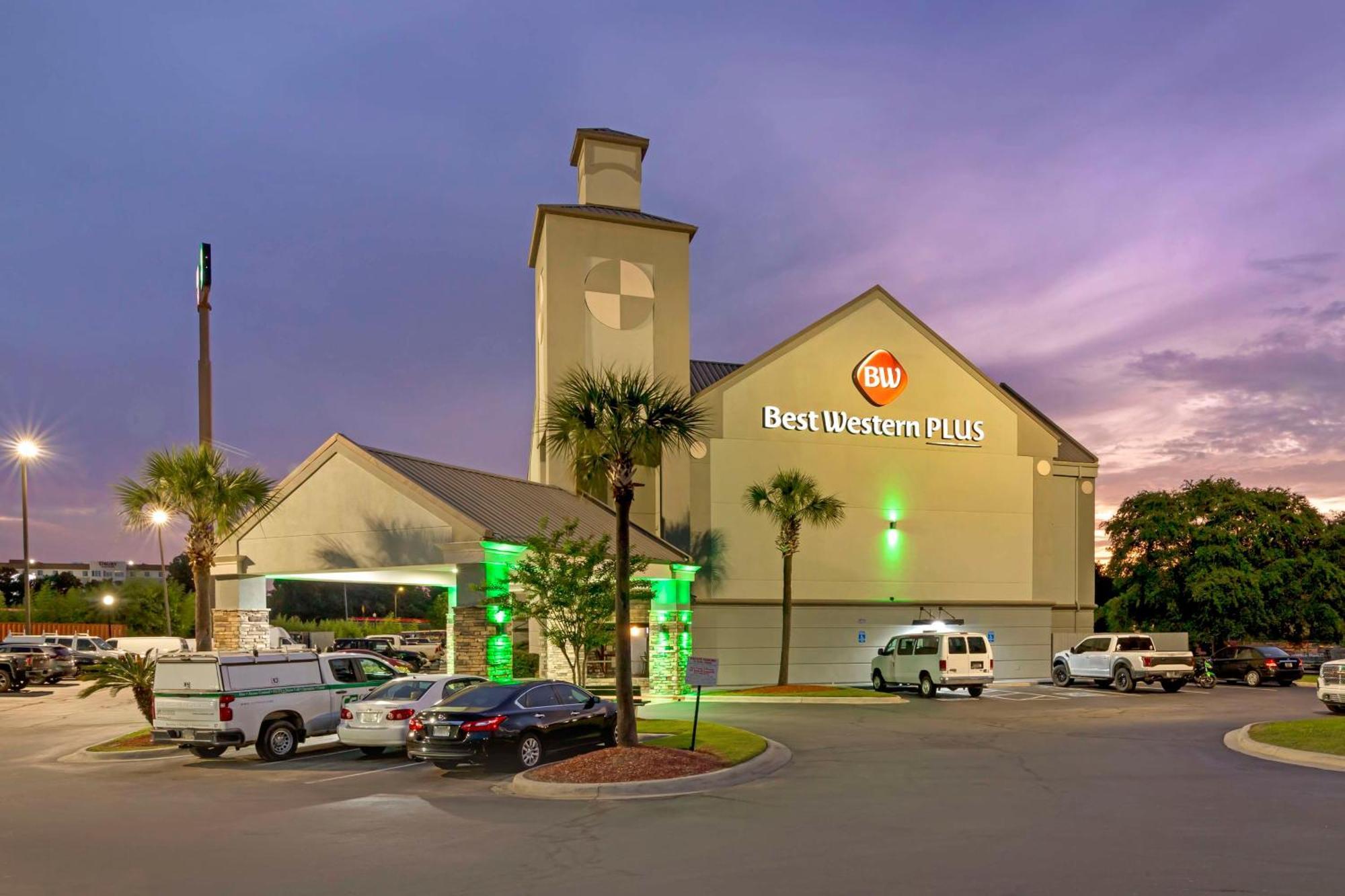Best Western Savannah Airport Inn & Suites Pooler Buitenkant foto