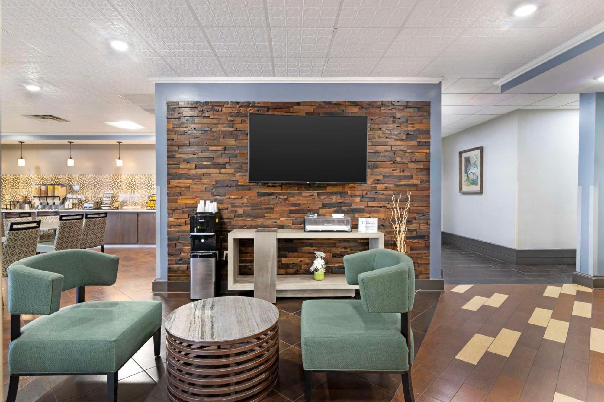 Best Western Savannah Airport Inn & Suites Pooler Buitenkant foto