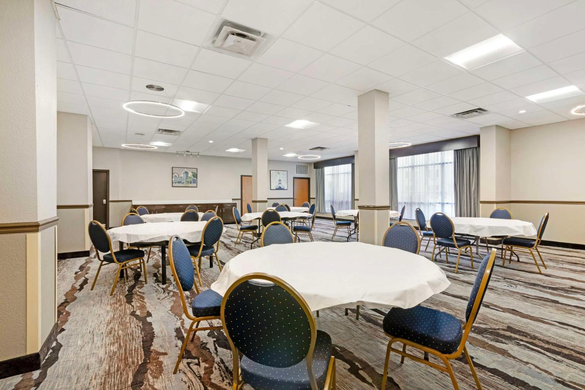 Best Western Savannah Airport Inn & Suites Pooler Buitenkant foto