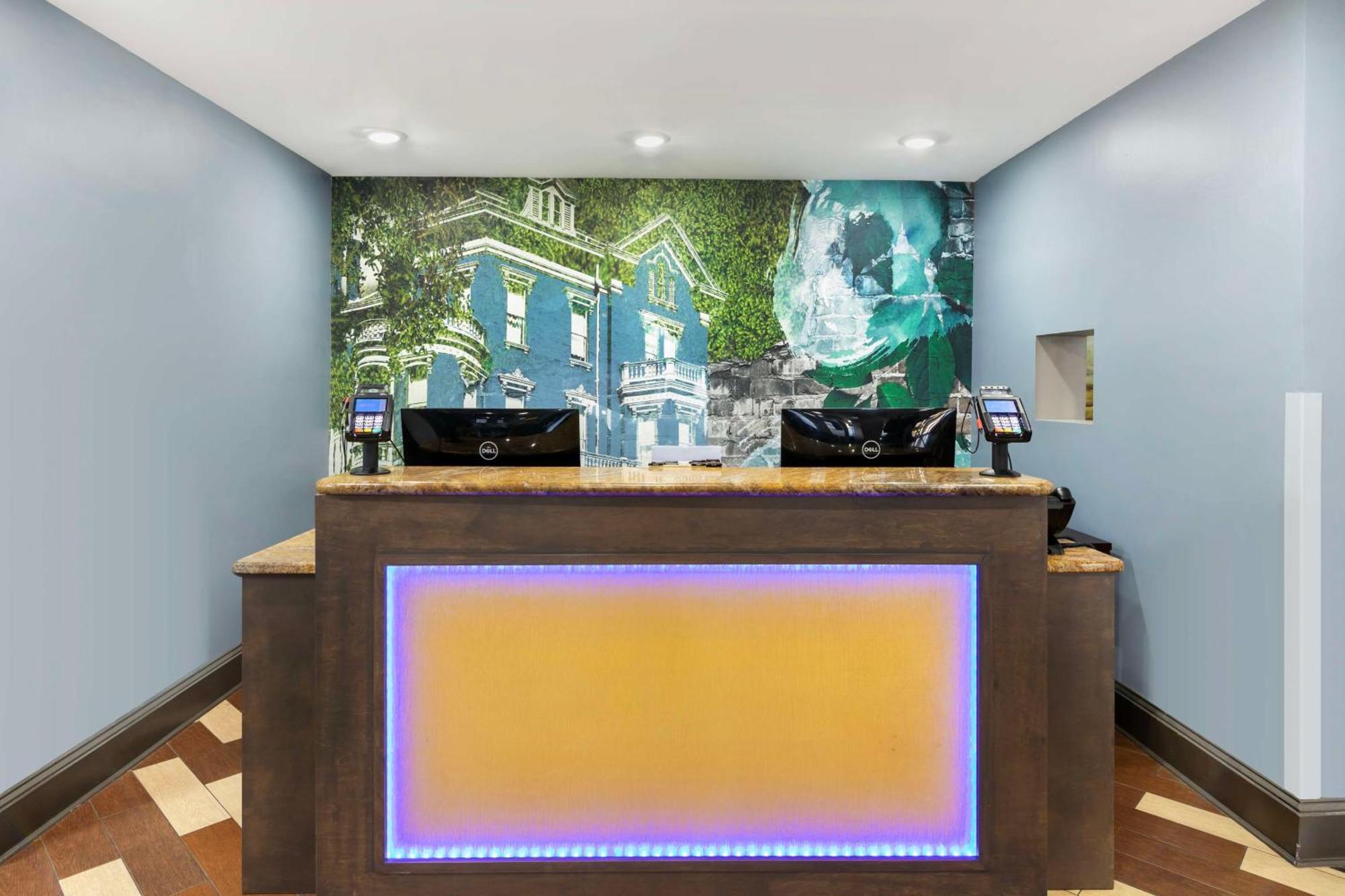 Best Western Savannah Airport Inn & Suites Pooler Buitenkant foto