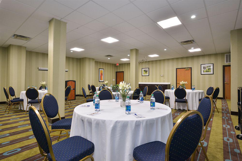 Best Western Savannah Airport Inn & Suites Pooler Buitenkant foto